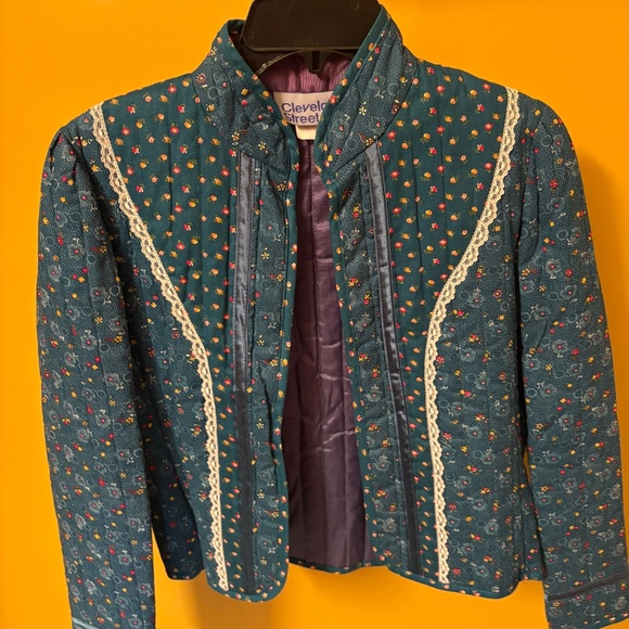 Women’s 70s/80s Vintage Cleveland Street Quilted jacket - Green floral Print - Picture 1 of 14